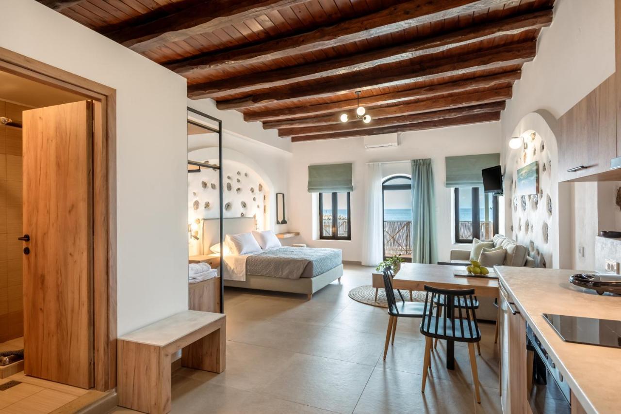 Superb Apartments Kriaras Sea View In Sfakia Khora Sfakion Exterior photo